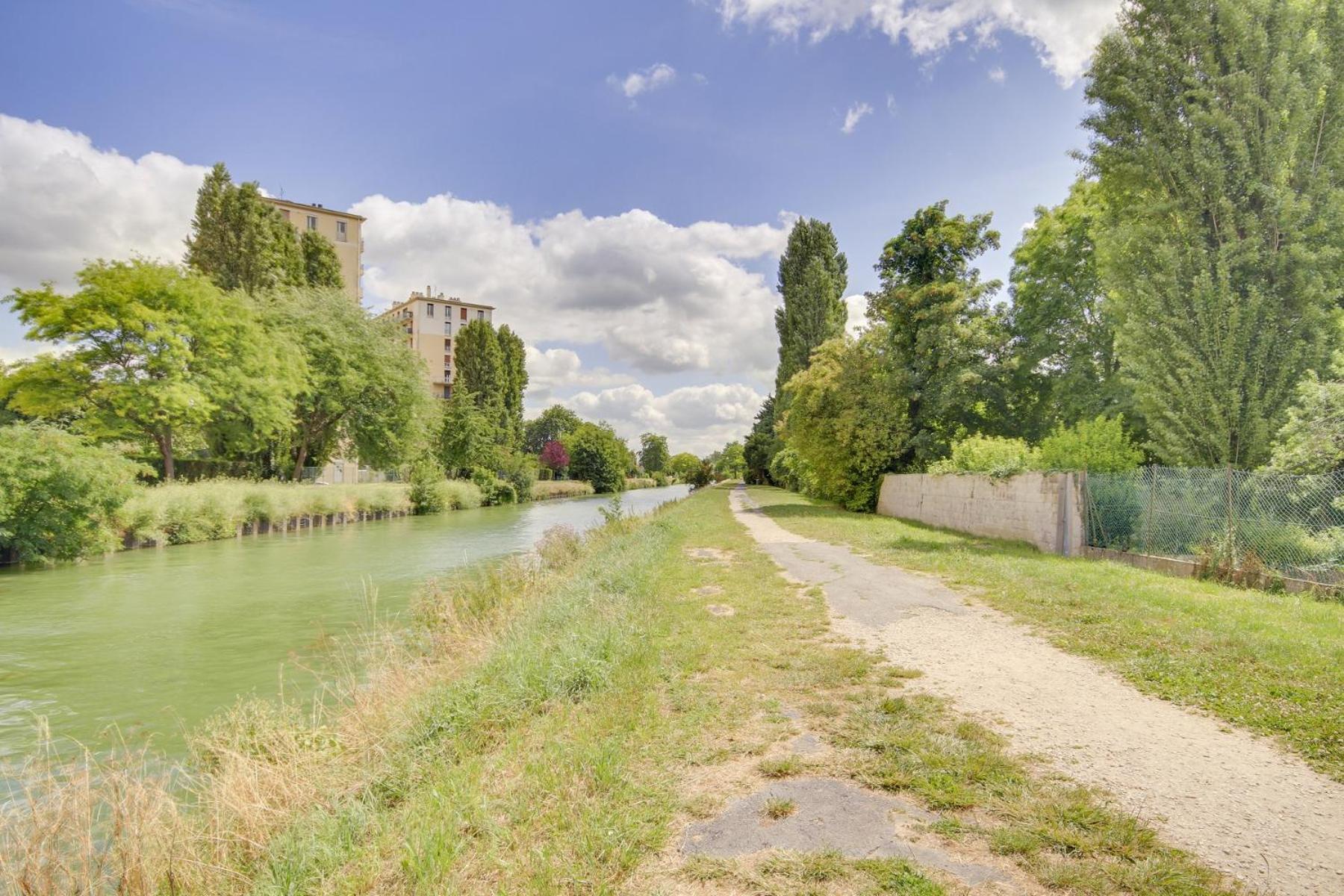 Studio Au Bord Du Canal Chelles  Exterior foto